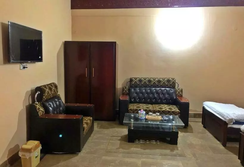 پانسیون Babar House