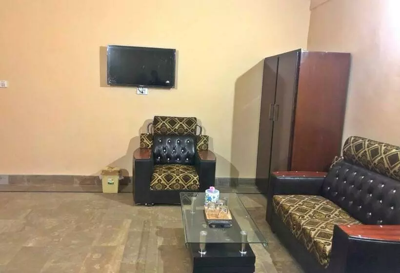 پانسیون Babar House