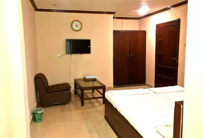 پانسیون Babar House