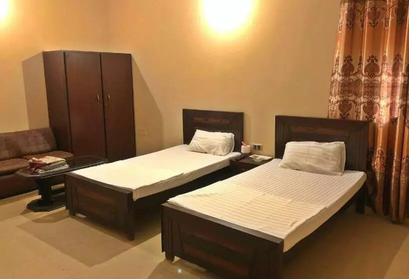 پانسیون Babar House