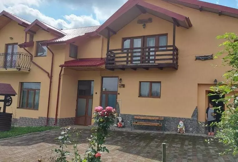 Majatalo Casa De Vacanta La Ticu