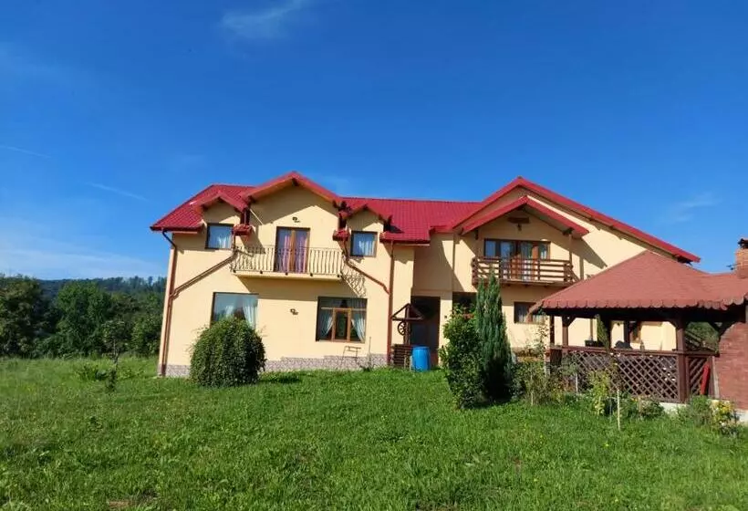 Majatalo Casa De Vacanta La Ticu