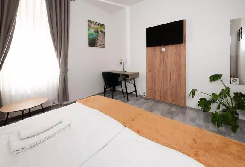 پانسیون Penzion Moveinn