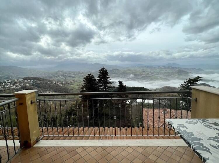 Rainbow Hotel Depandance Joli