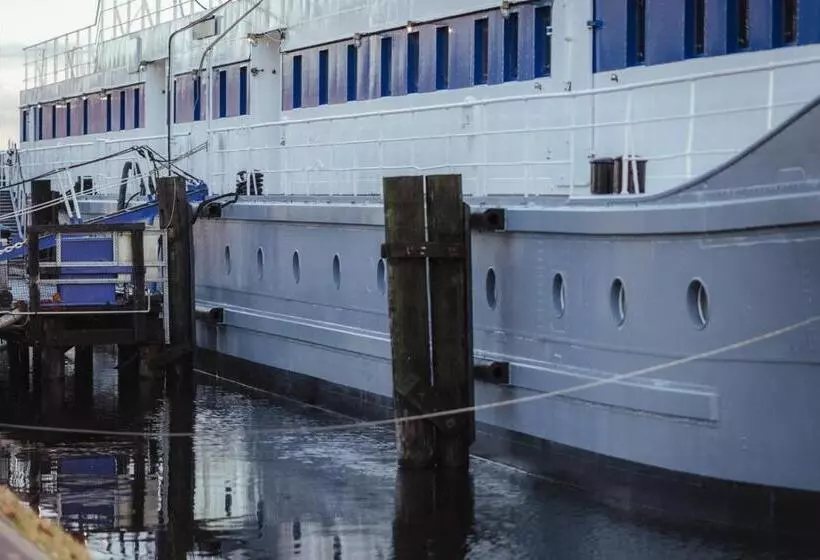 Retkeilymaja Arcona   übernachten Auf Dem Wasser   Direkt Am Bontekai