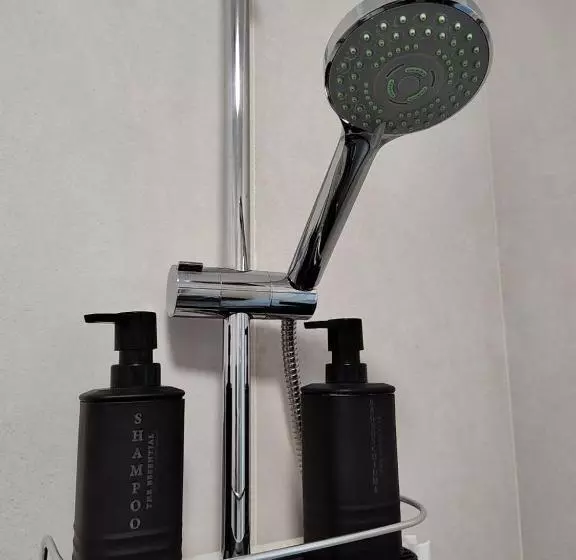 تختخواب و صبحانه The Essential