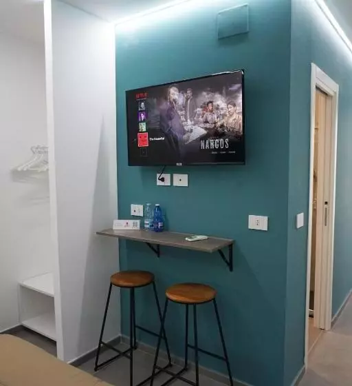 تختخواب و صبحانه The Essential