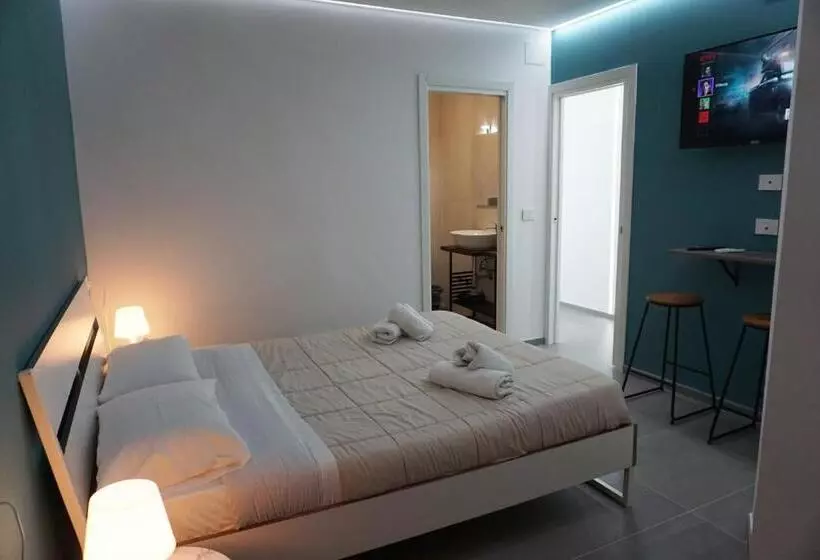 تختخواب و صبحانه The Essential