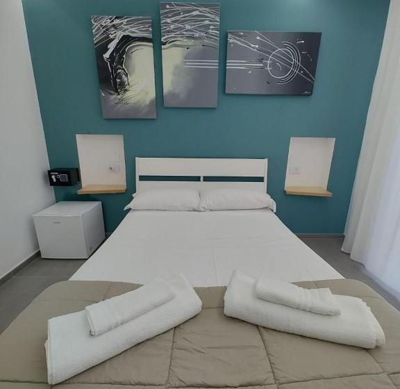 تختخواب و صبحانه The Essential