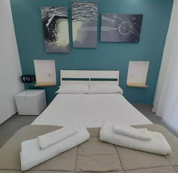 تختخواب و صبحانه The Essential