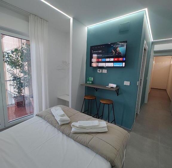 تختخواب و صبحانه The Essential