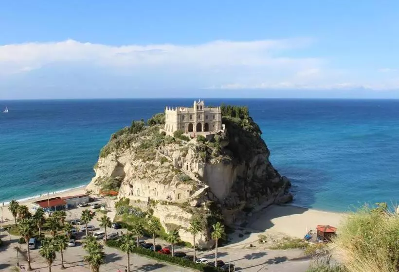 Aamiaismajoitus (B&B) Villa Maria Elena