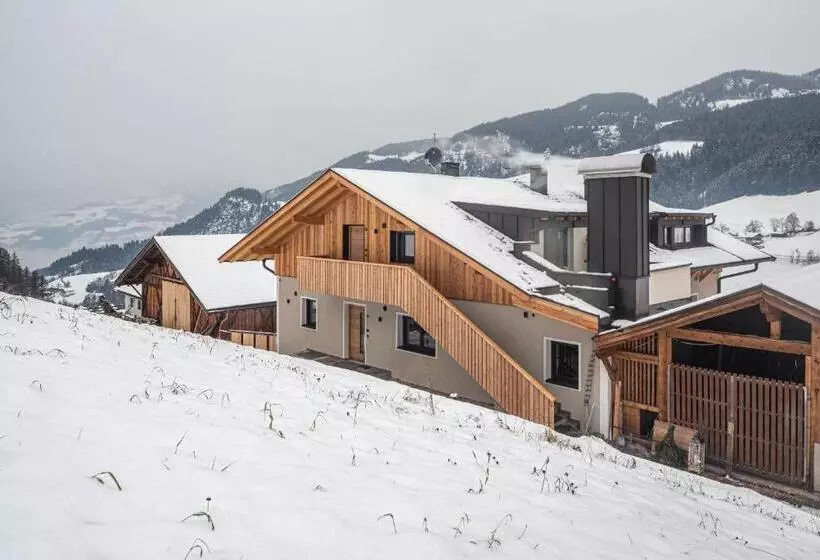 Hotelli Planerhof Apartment Enzian