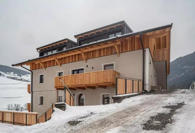 Hotelli Planerhof Apartment Enzian
