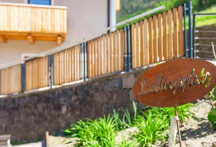 Hotelli Planerhof Apartment Enzian