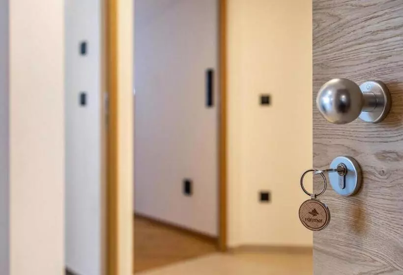 Hotelli Planerhof Apartment Enzian