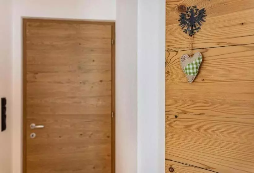 Hotelli Planerhof Apartment Enzian