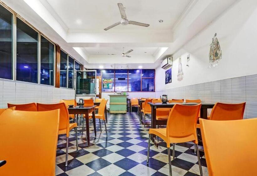 هتل Spot On 80462 Ashoka Lodge