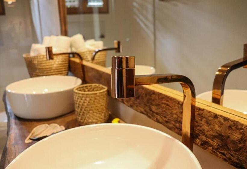 ホテル Suites Taipe