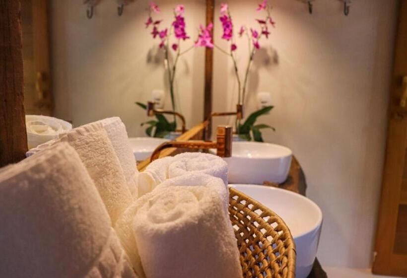 ホテル Suites Taipe