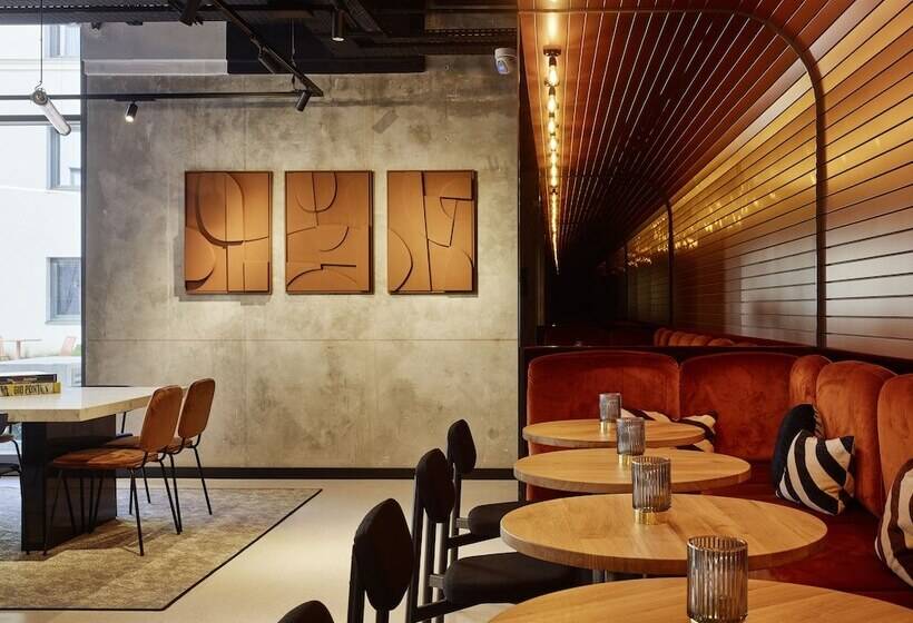 هتل Tribe Paris Saint Ouen