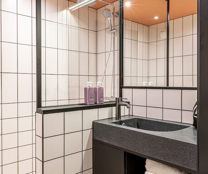 هتل Tribe Paris Saint Ouen