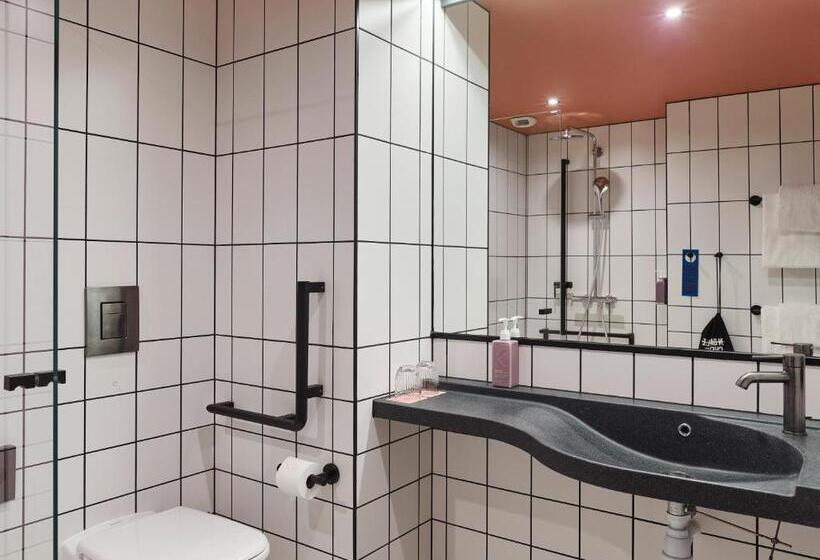 هتل Tribe Paris Saint Ouen