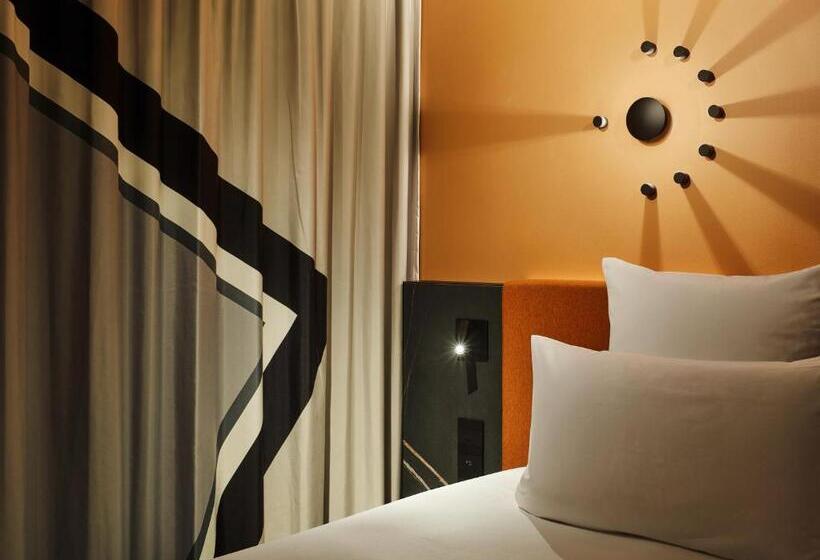 هتل Tribe Paris Saint Ouen