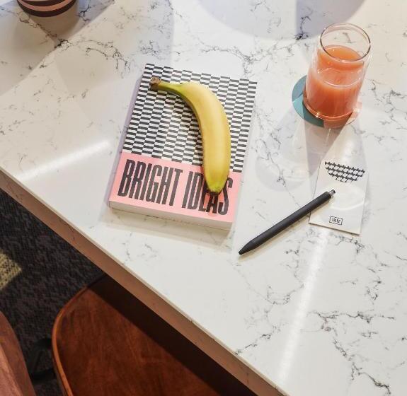 هتل Tribe Paris Saint Ouen