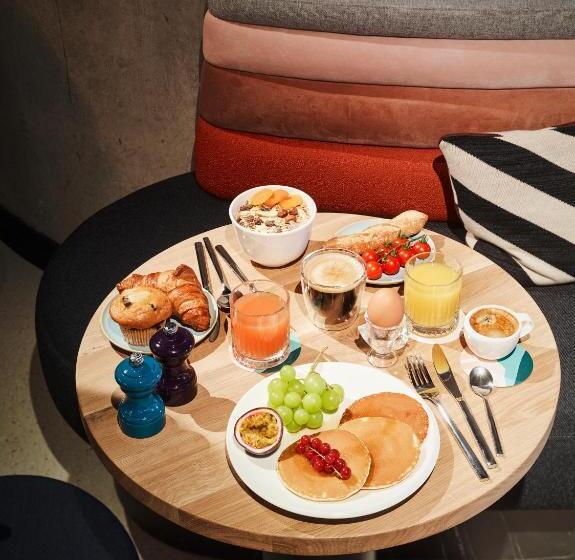 هتل Tribe Paris Saint Ouen