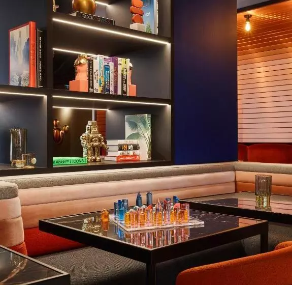 ホテル Tribe Paris Saint Ouen