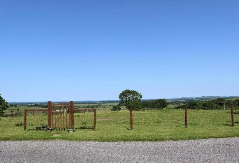 Loughcrew View Bed And Breakfast