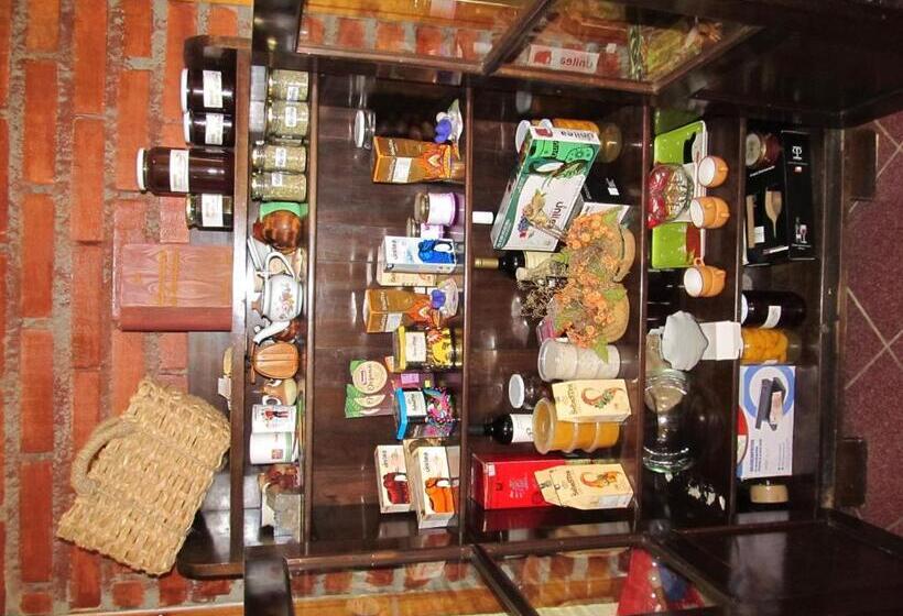 پانسیون Ecohostal Huellas Del Bosque