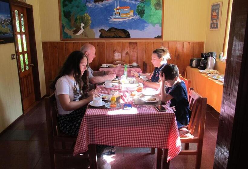 پانسیون Ecohostal Huellas Del Bosque