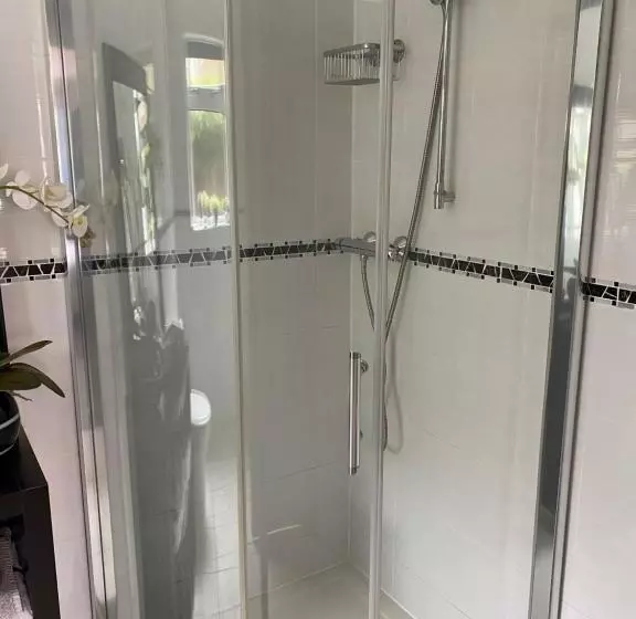 Majatalo Hansom House