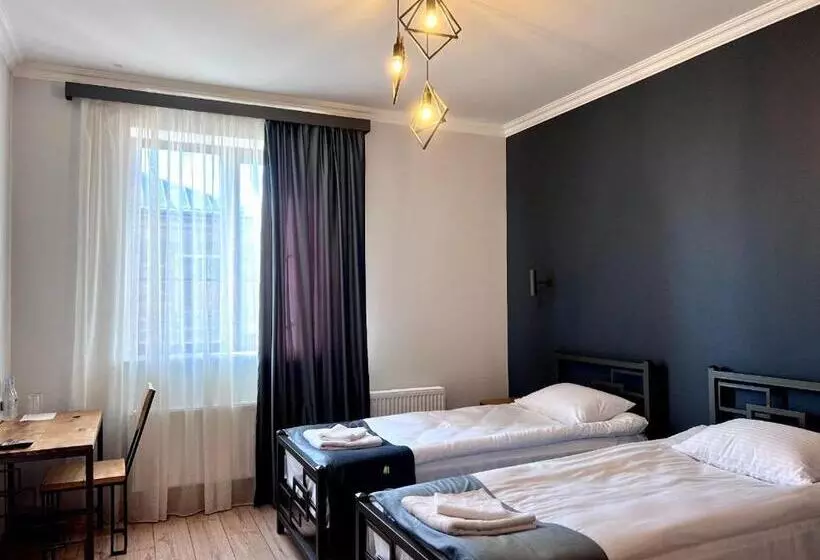 Sargsyan Eco House