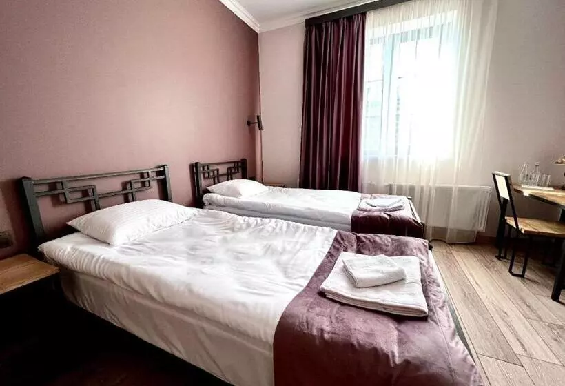 Sargsyan Eco House
