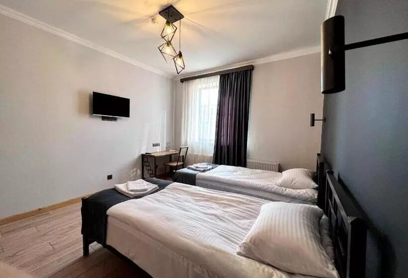 Sargsyan Eco House