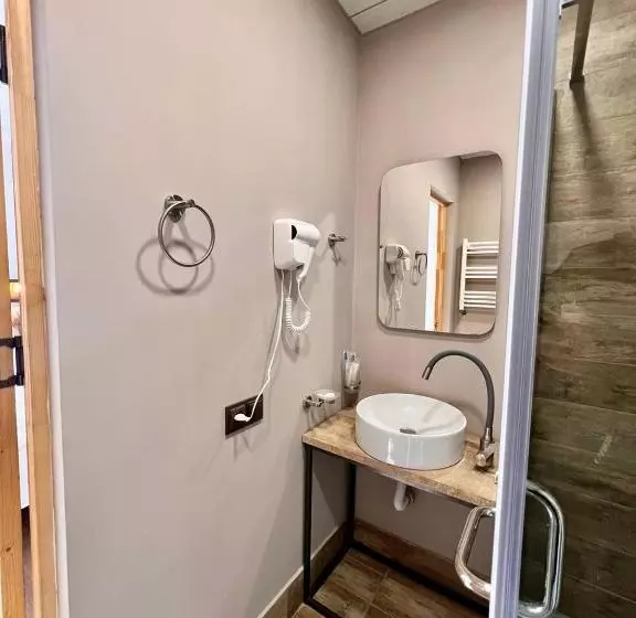 Sargsyan Eco House