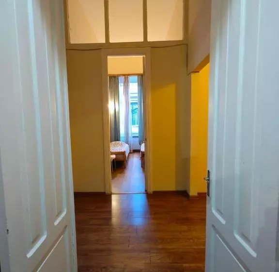 Lucky Hostel