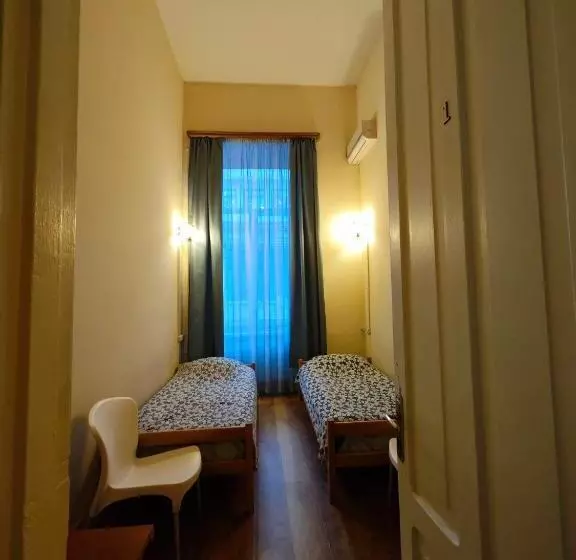 Lucky Hostel