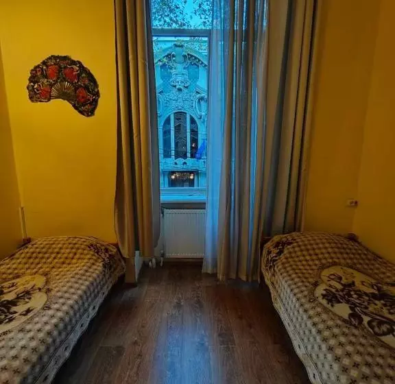 Lucky Hostel