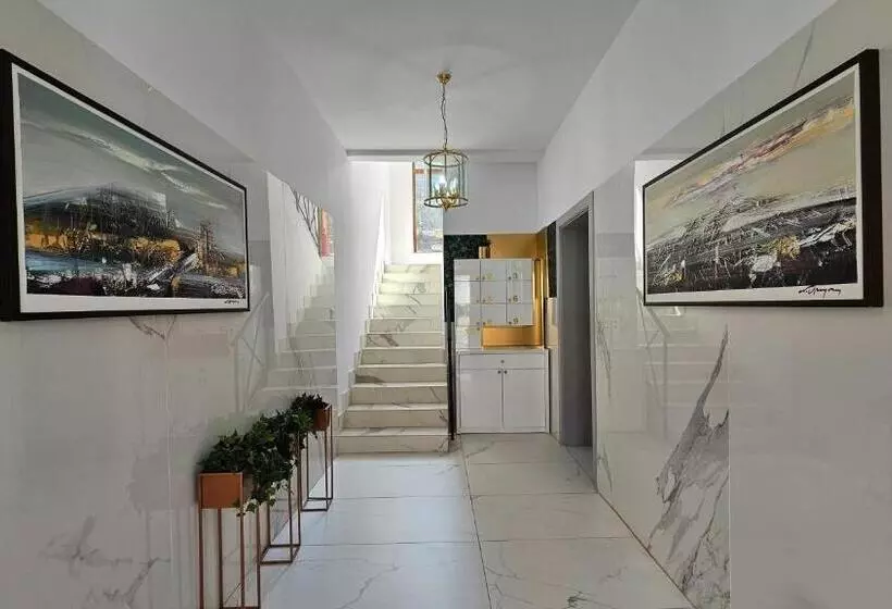 Aamiaismajoitus (B&B) Colț De Rai Reşița