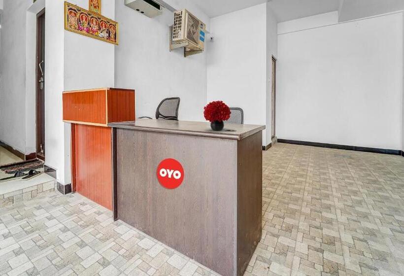 Flagship Hotel Crown Tower