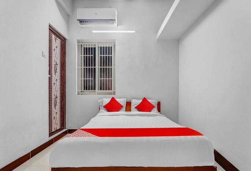 Flagship Hotel Crown Tower