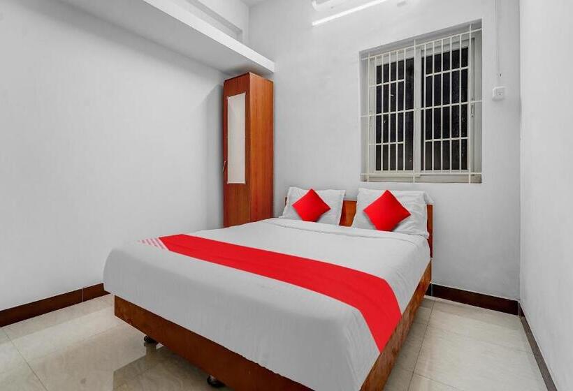 Flagship Hotel Crown Tower