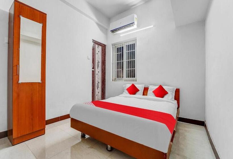 Flagship Hotel Crown Tower