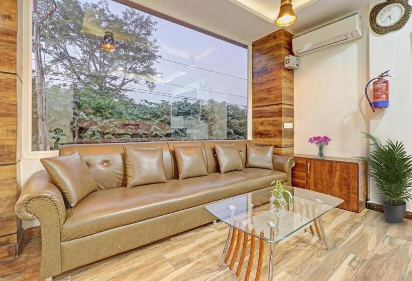 Hotel Collection O 70356  Apple Grand