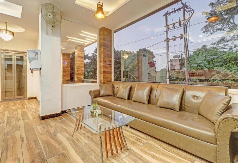 Hotel Collection O 70356  Apple Grand