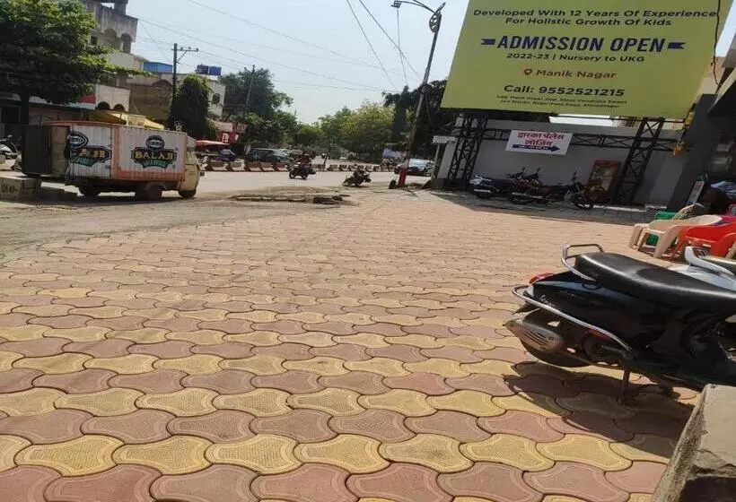 Hotelli Dwarka Palace